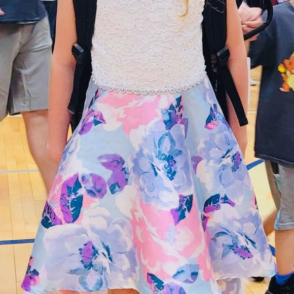 Girl’s Speechless Hi-Low Floral and lace dress- sleeveless with high neck Sz 8 - Picture 4 of 5